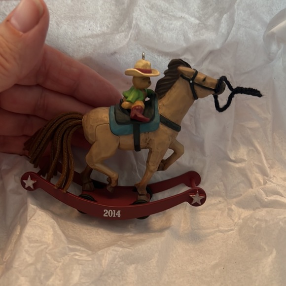 NIB Hallmark 2014 A Pony for Christmas keepsake ornament. 17th in this series. - Picture 10 of 13
